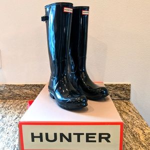Hunter Rain Boots. Size 10. Black. Adjustable Calf